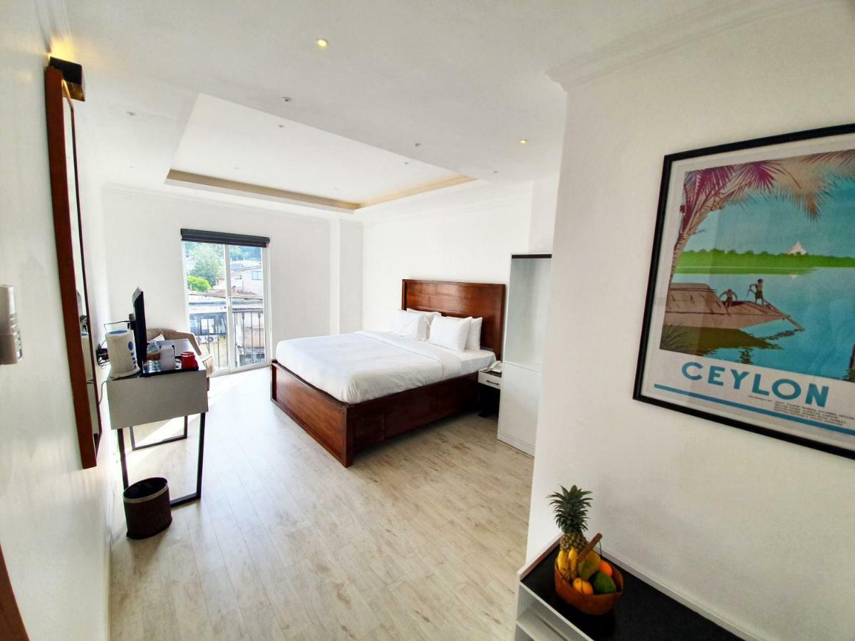 Hotel Bed Station 210 Kandy Exterior foto